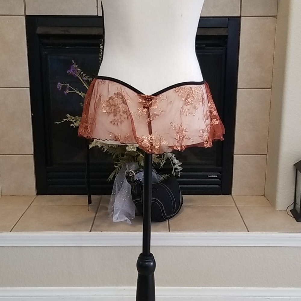 Lingerie - Picture 5 of 10